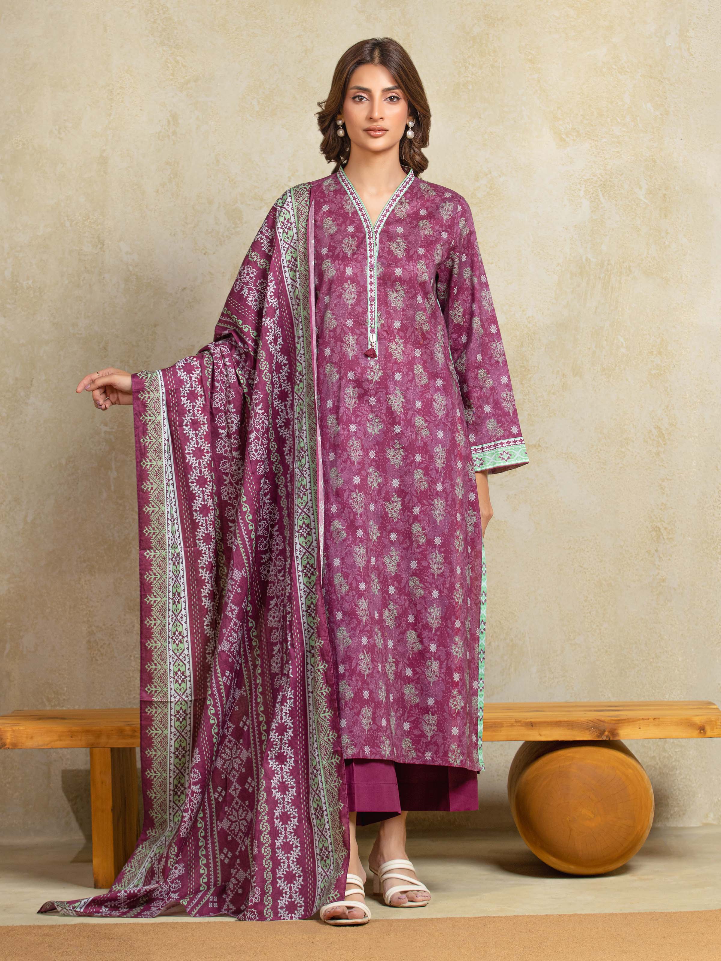 Unstitched Printed Khaddar Suit - EWU5A3-35905-3P