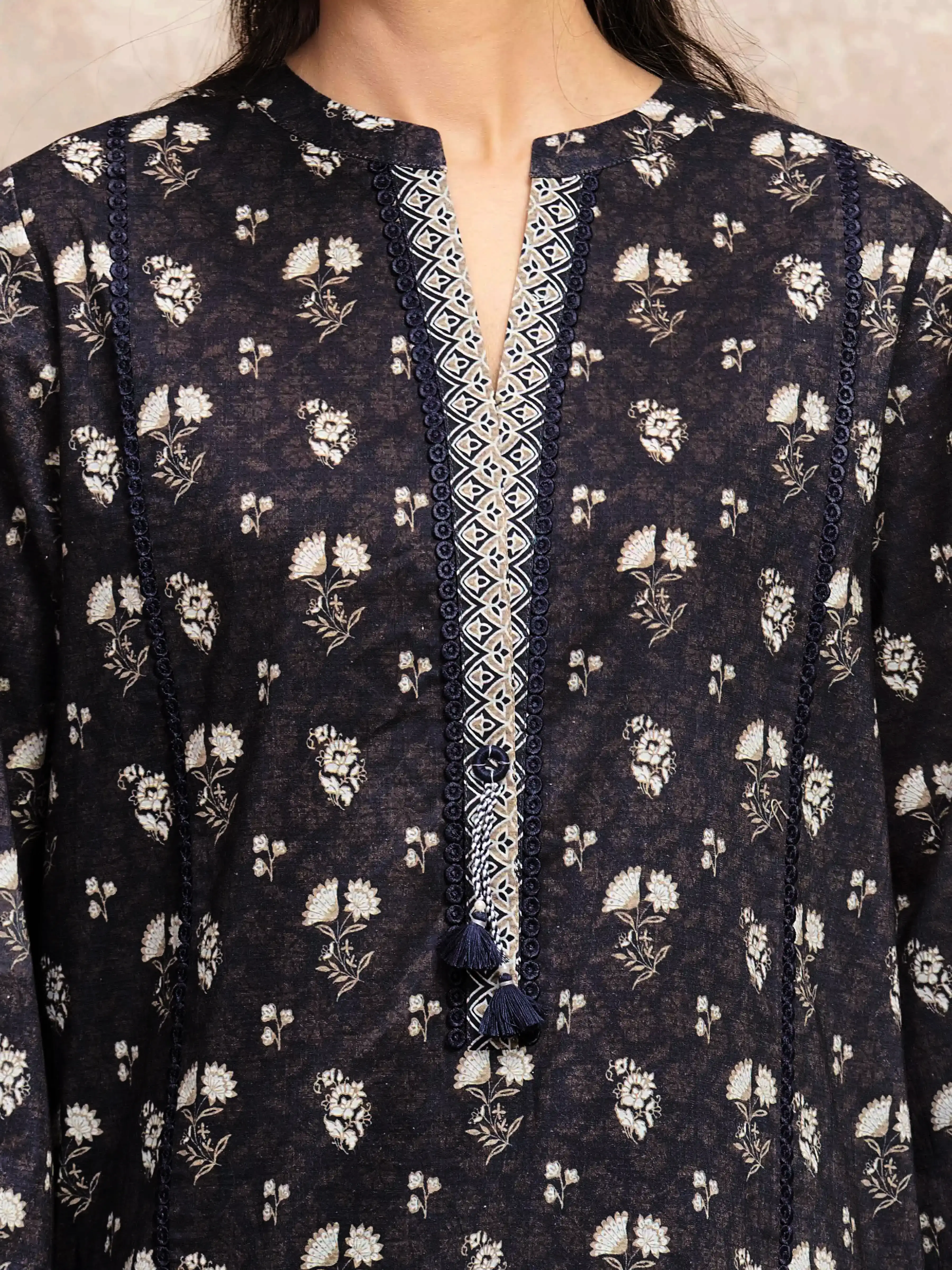 Unstitched Printed Khaddar Shirt - EWU5M3-028S - Image 3
