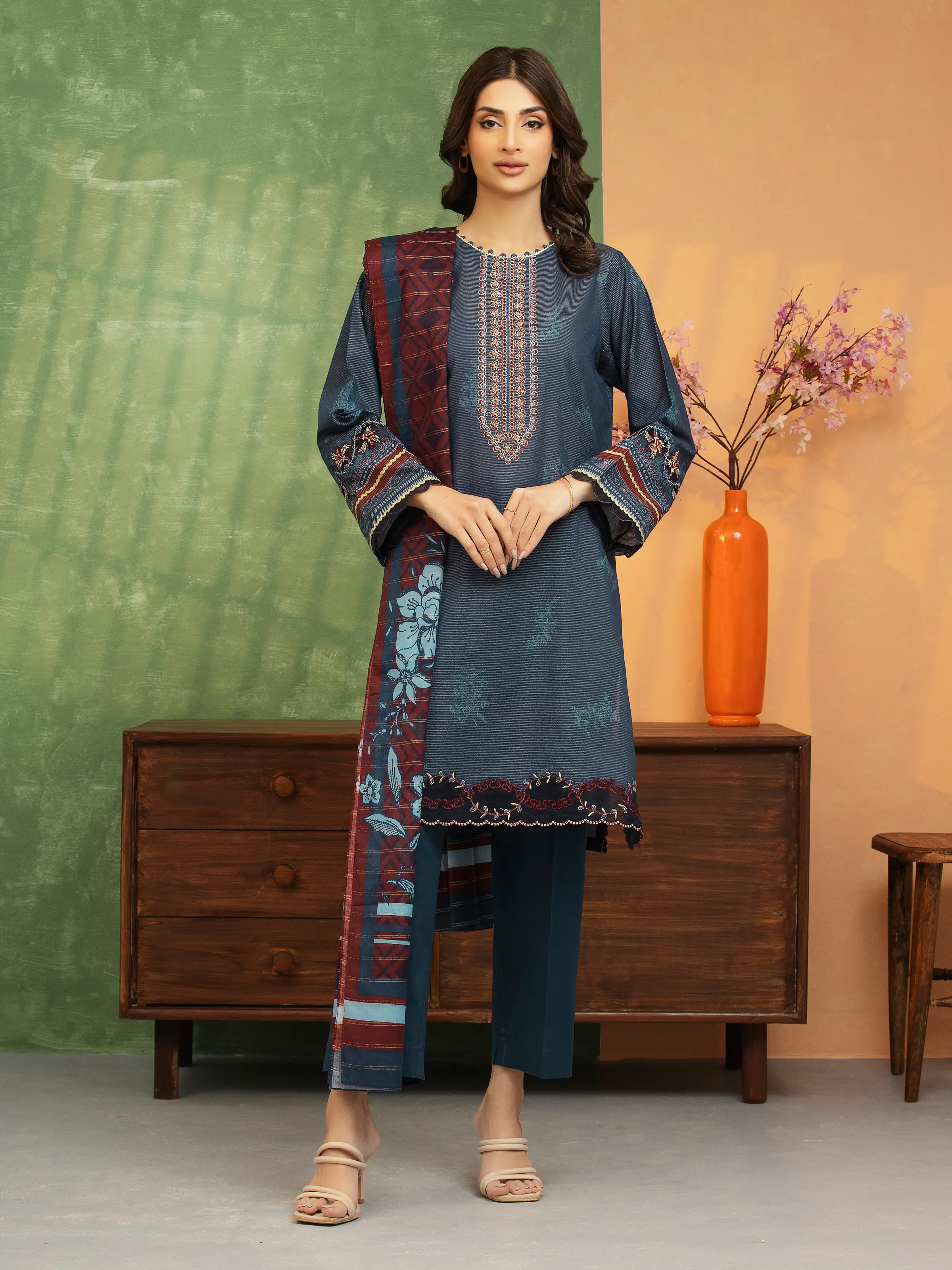 Unstitched Embroidered Zari Lawn Suit - EWU5V1-31195-3P
