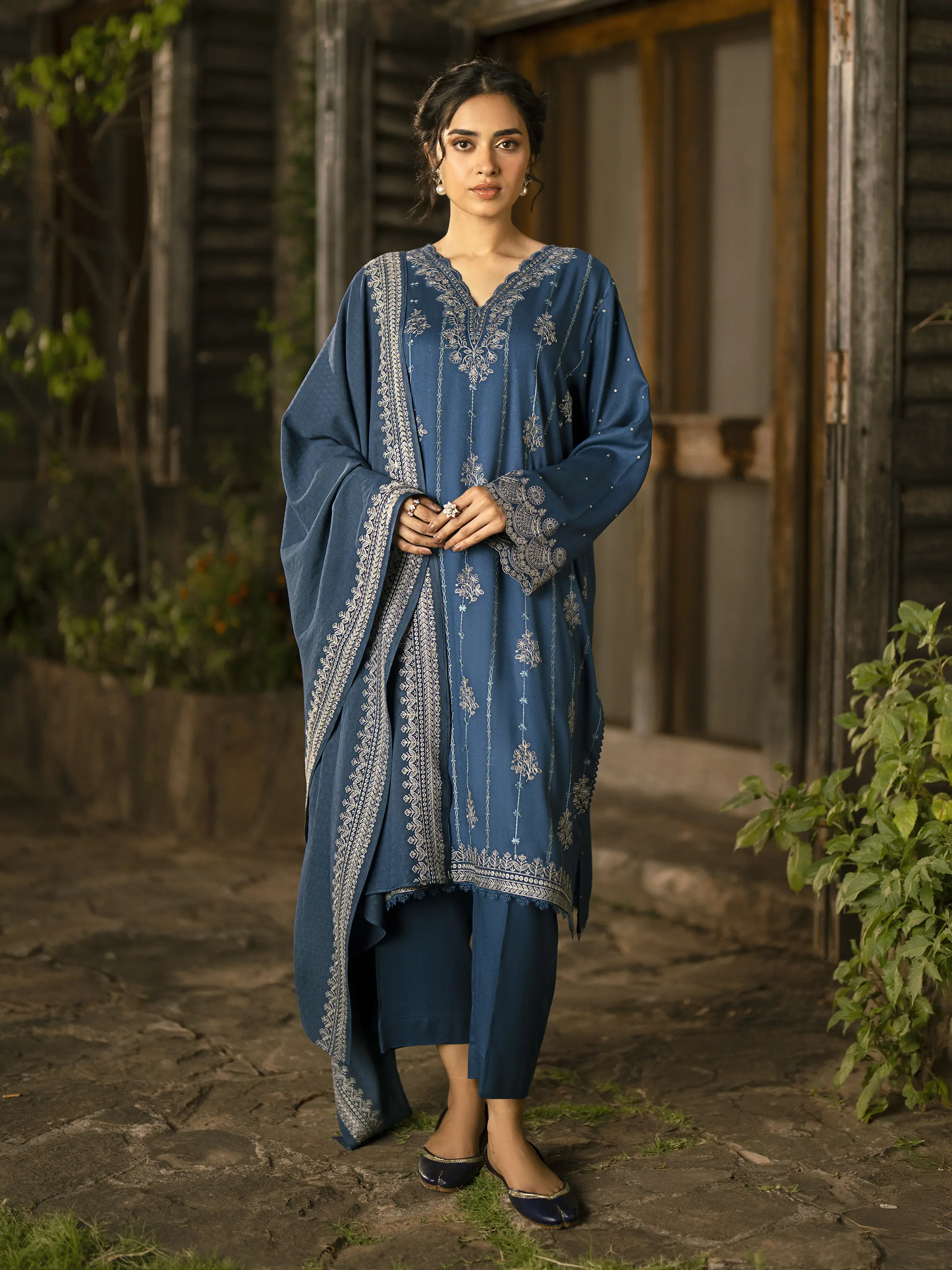 Unstitched Embroidered Marina Twill Suit - EWU24V14-30205-3P