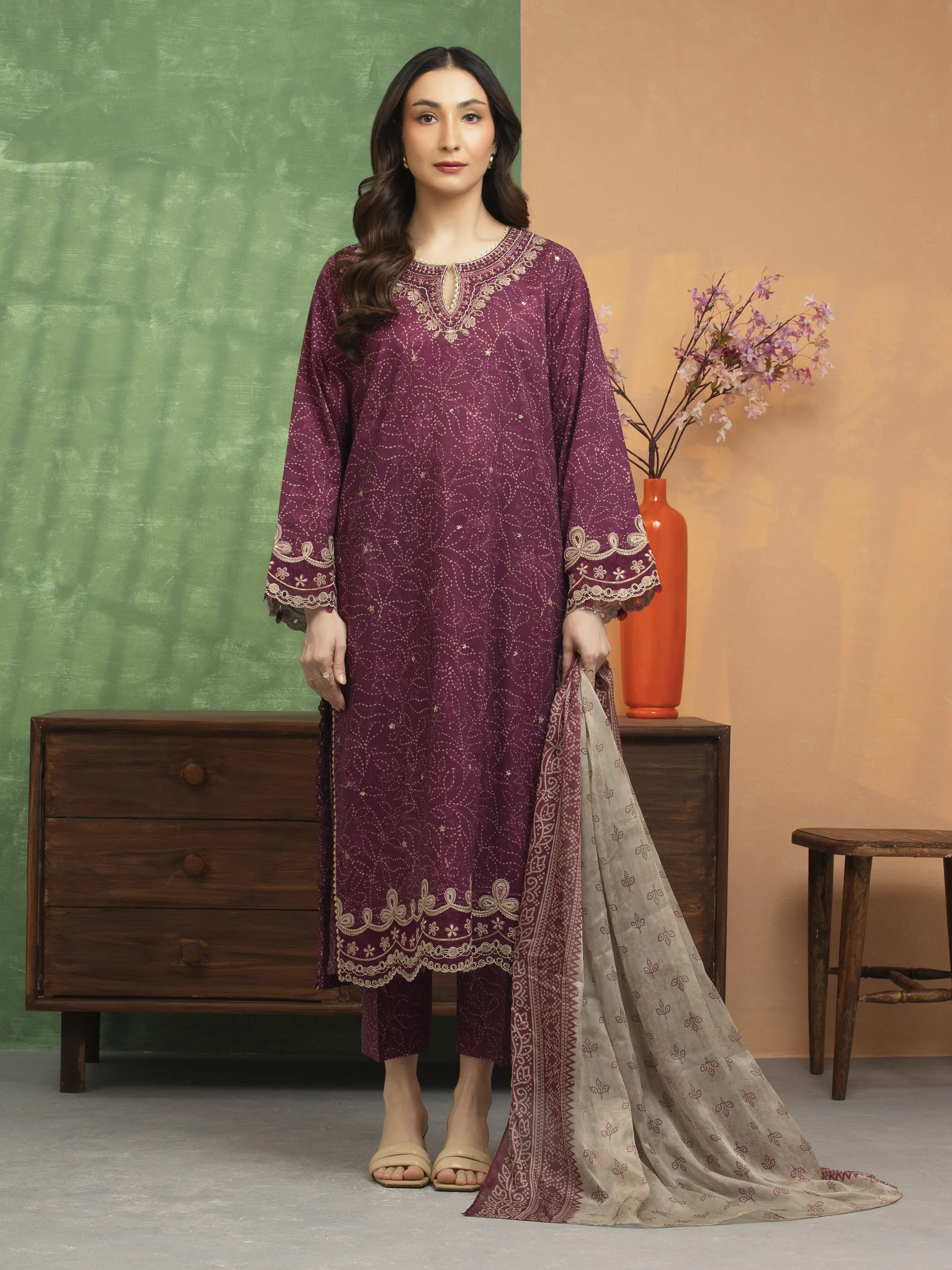 Unstitched Embroidered Lawn Suit - EWU5V1-31435-3P