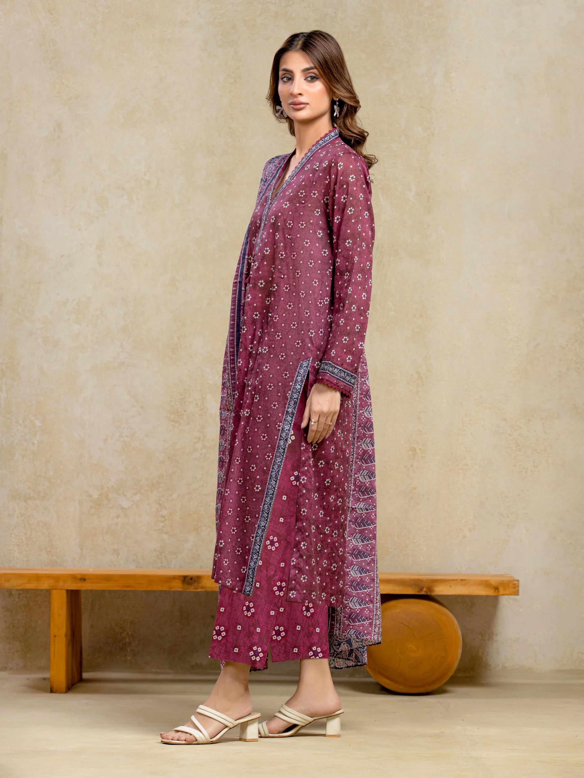 Unstitched Printed Khaddar Suit - EWU5A3-36107-3P - Image 4