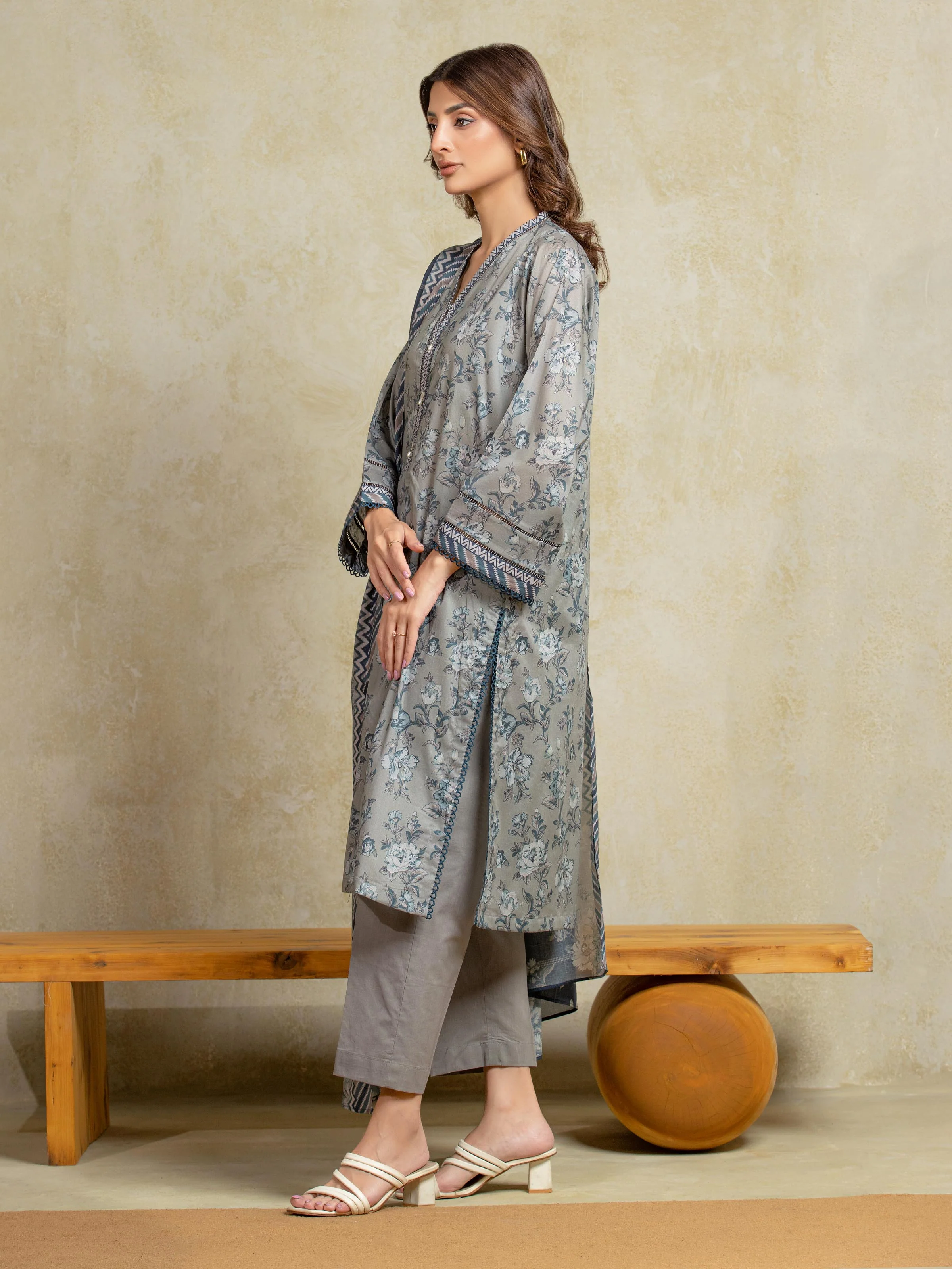 Unstitched Printed Khaddar Suit - EWU5A3-35948-3P - Image 5