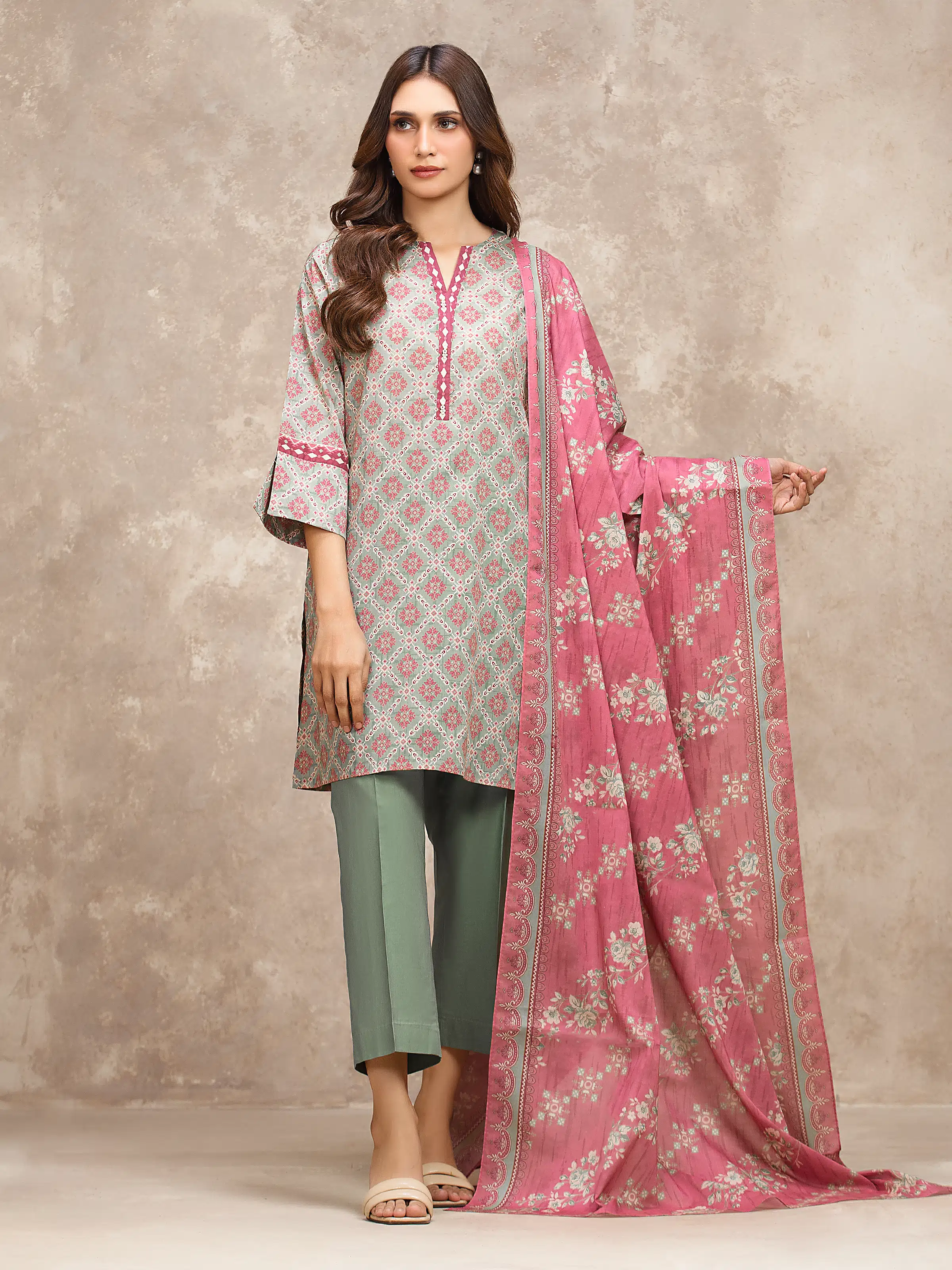 Unstitched Printed Lawn Suit - EWU6A1-36537-3P
