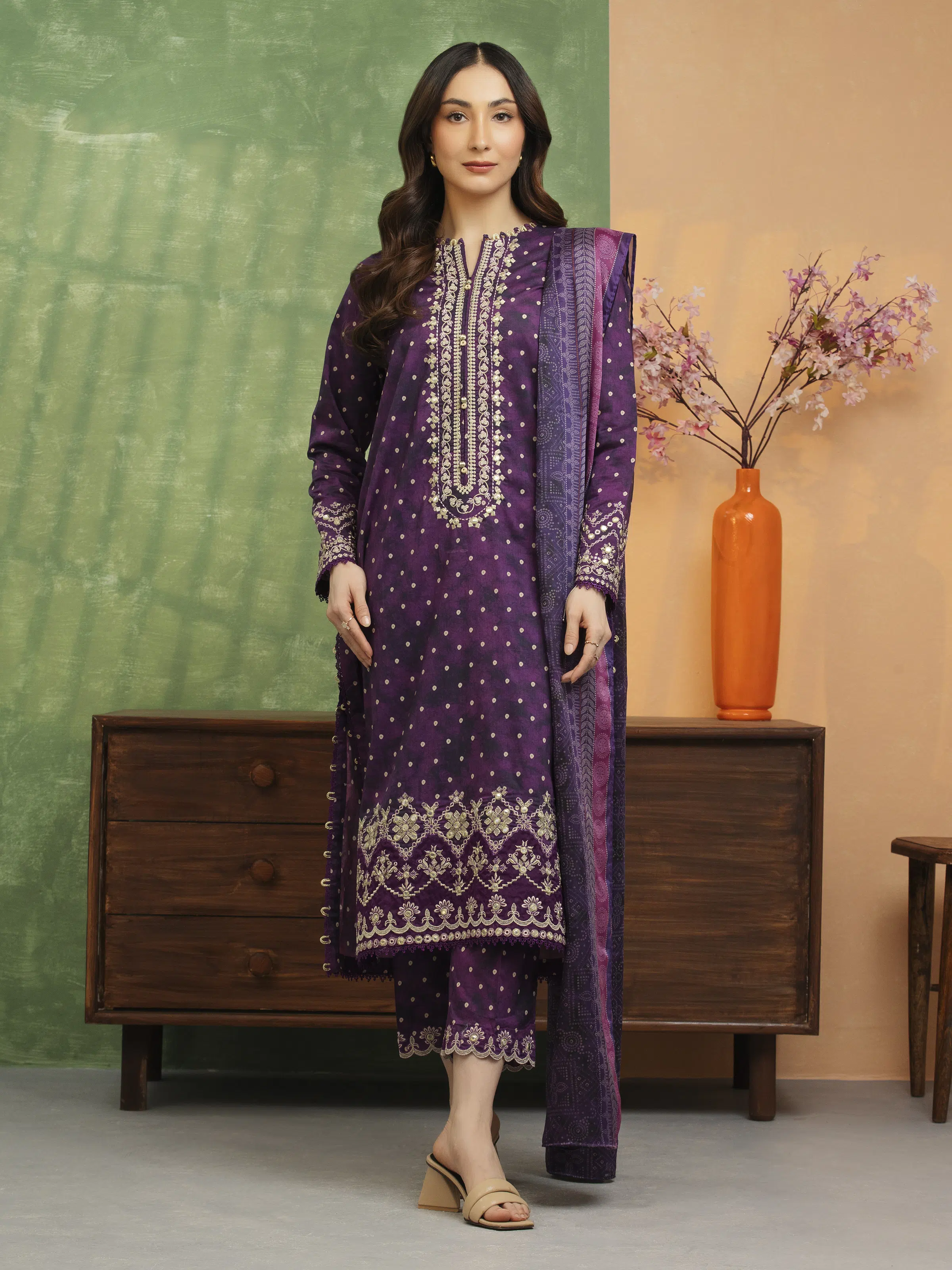 Unstitched Embroidered Lawn Suit - EWU5V1-31445-3P