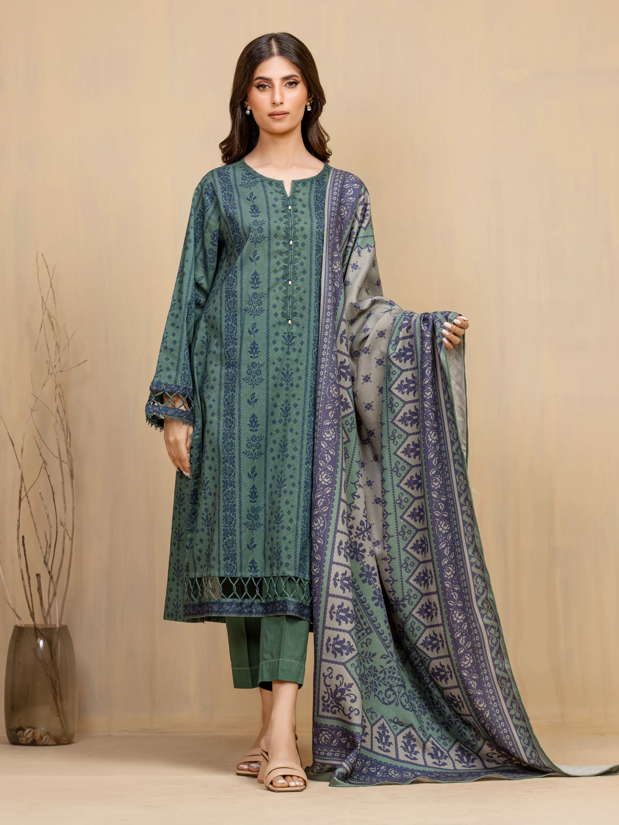 Unstitched Printed Khaddar Suit - EWU5M3-015-3P