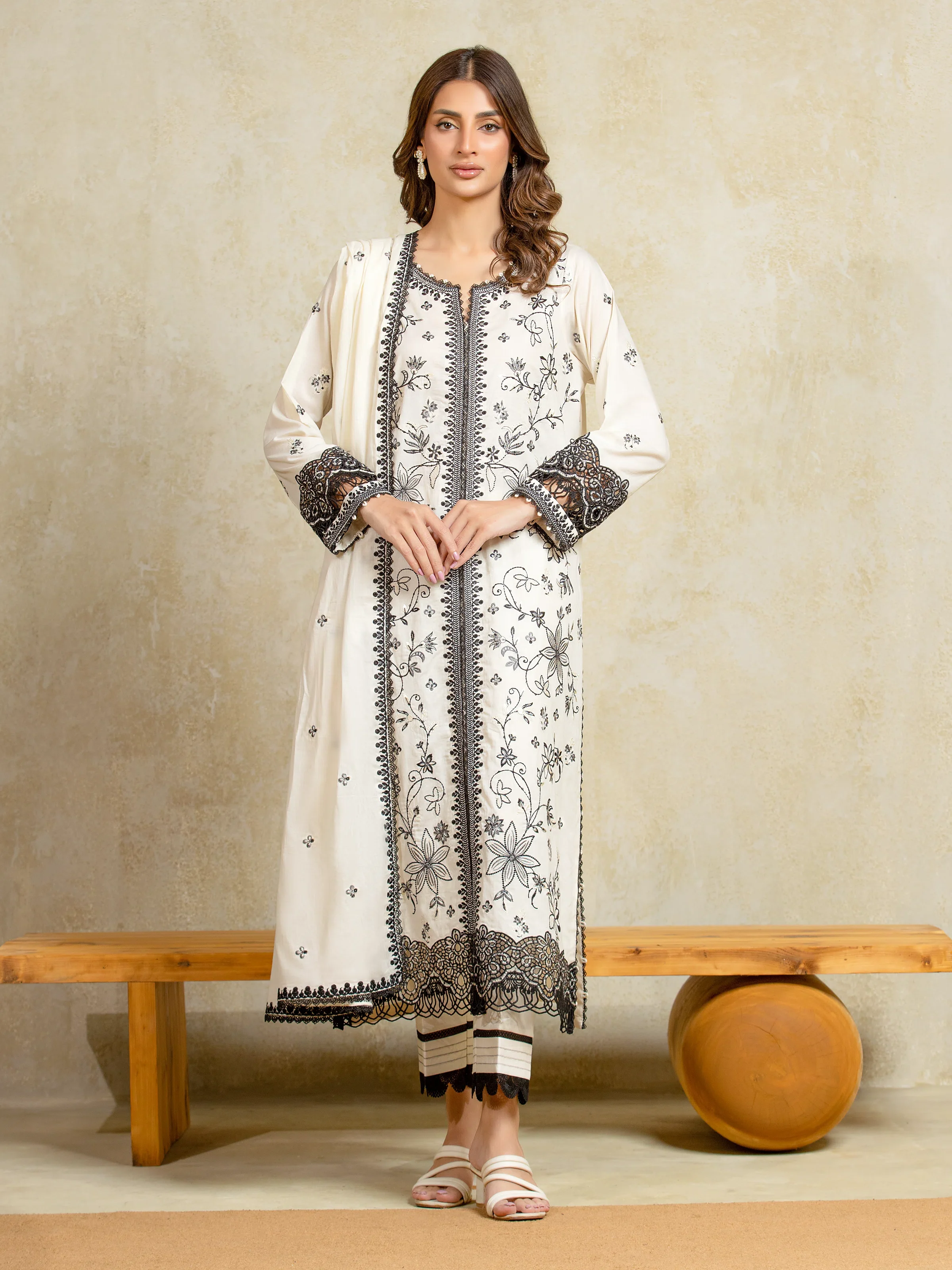 Unstitched Embroidered Cambric Suit - EWU5V2-31815-3P