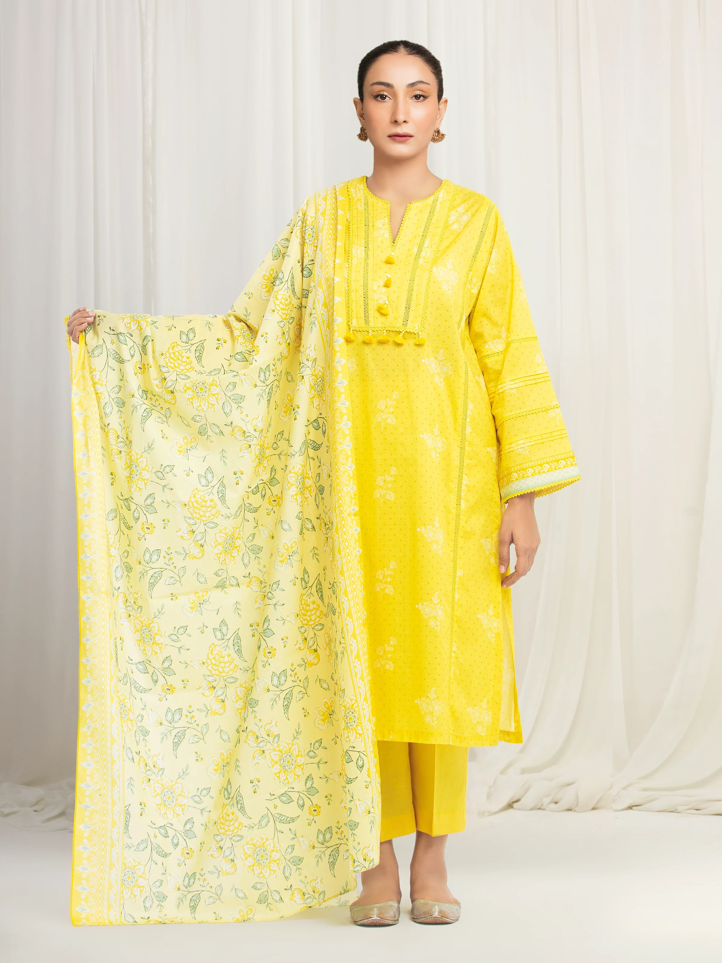 Unstitched Printed Lawn Suit - EWU6A1-36550-3P